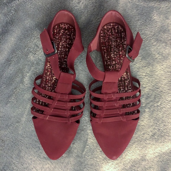 Qupid Shoes - NWOT QUIPID Maroon Cutout Pointed Toe Flats